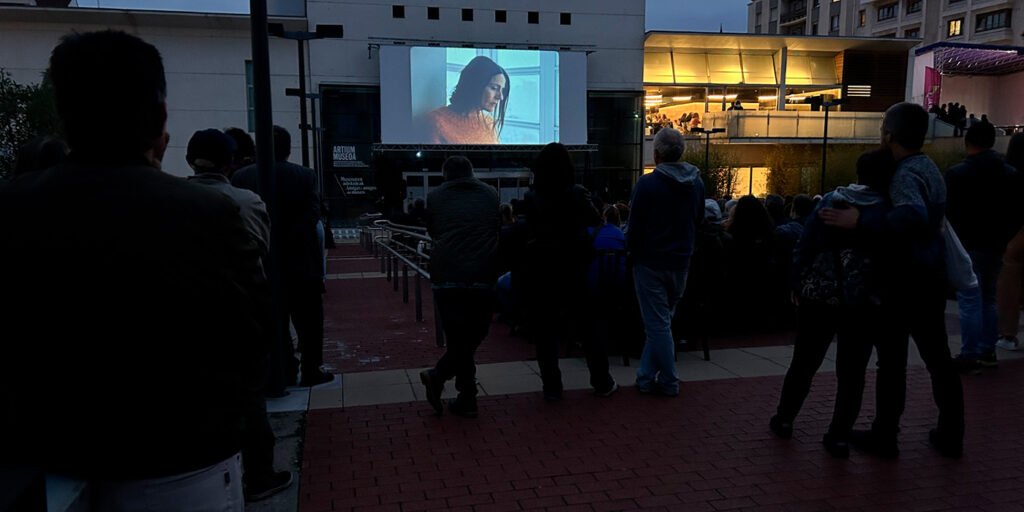 Korterraza regresa a Artium con tres noches de cine, música y cultura al aire libre
