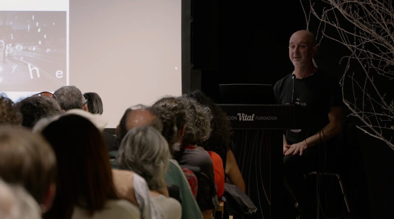 Charla "El sentido de imaginar", Juan Arrosagaray