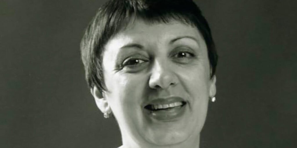 Carmen Vicente, Homenaje a Laura Marinas