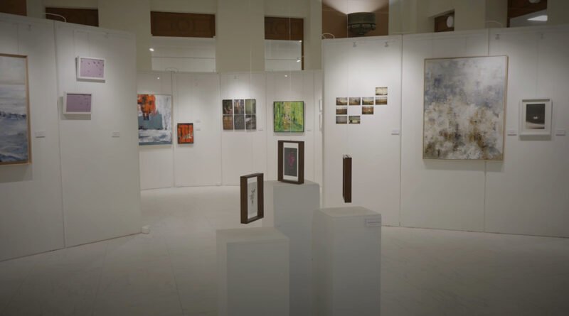 Exposiciones Escuela de Artes y Oficios: Iniciativas y Una Habitación Propia