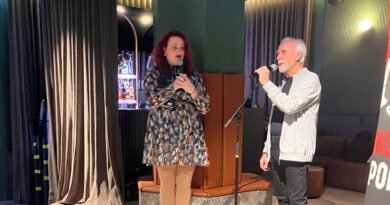 Noches Poéticas en Bilbao: una velada de palabra, memoria y emoción en el Espacio Davinci