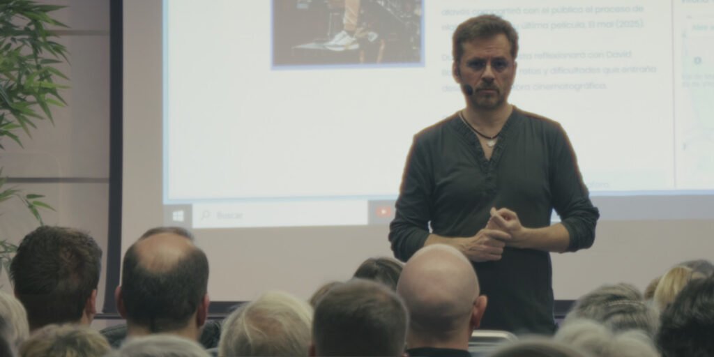 Juanma Bajo Ulloa repasa el largo camino de "El Mal" y reflexiona sobre el cine, el poder y la sociedad