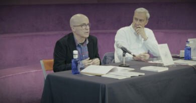 Kepa Murua presenta en Vitoria su nuevo poemario "La voz humilde en el brillo del agua"